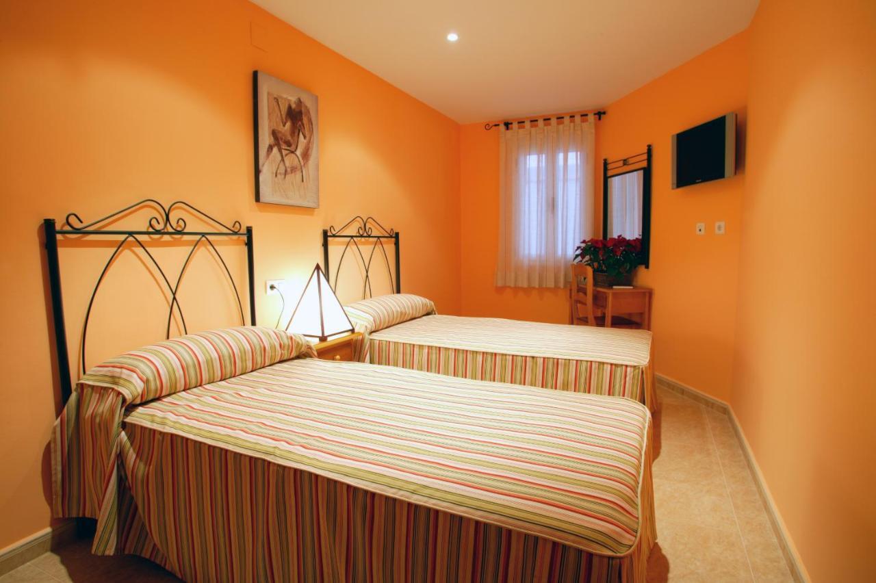 Apartamentos Hotel 77 Ayora 外观 照片